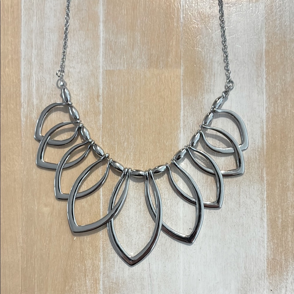 NWT CJ Banks silver necklace